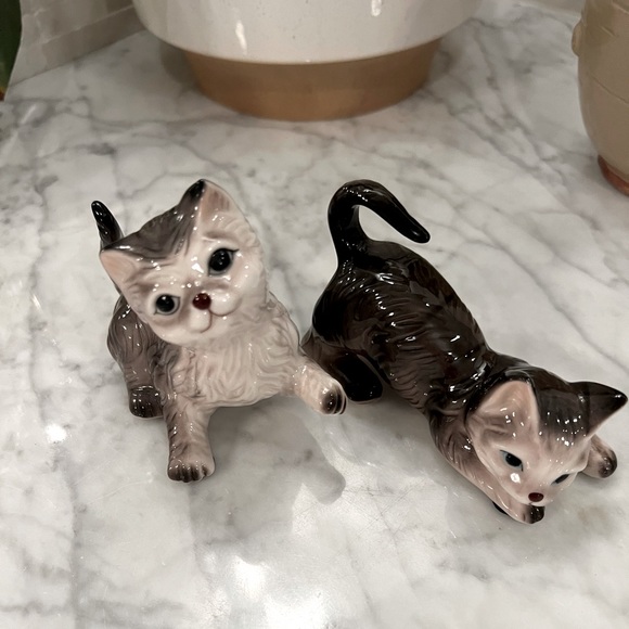 Vintage Kitty Cats Mid Century Chic Playful